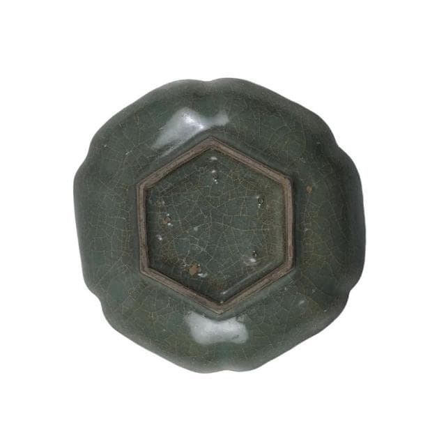 《博古珍藏》宋 官窯青釉花口盤  早期收藏