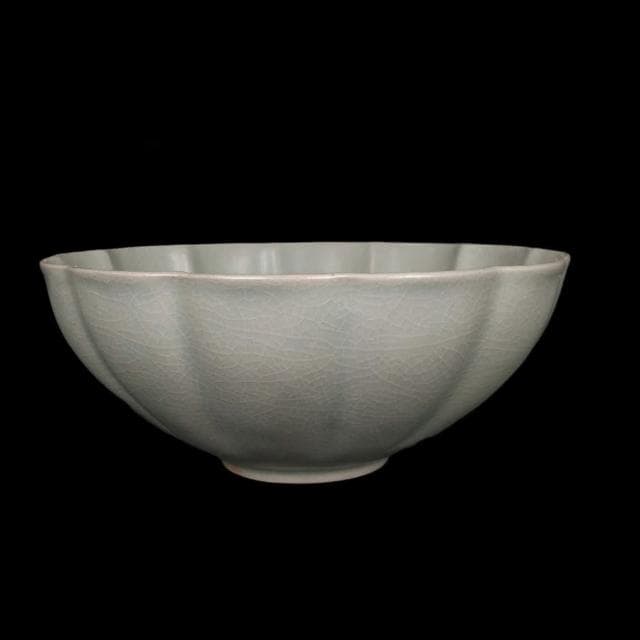 《博古珍藏》宋 汝窯青瓷梅花口碗 早期收藏