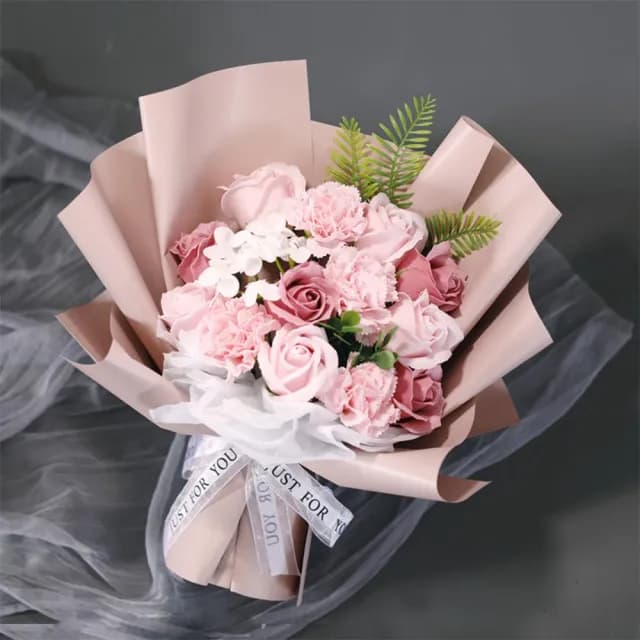 【Warm House Decor 暖和家居】節日送禮花束 (畢業花束 七夕情人節 香皂仿真花 母親節教師節 感恩花束 生日禮物 送女生禮物 康乃馨花)