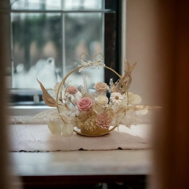 【KIRA與花花藝】圓形金框永生花花籃-粉色戀語(盆花 開幕 送禮  喬遷 生日禮物 情人節 母親節)
