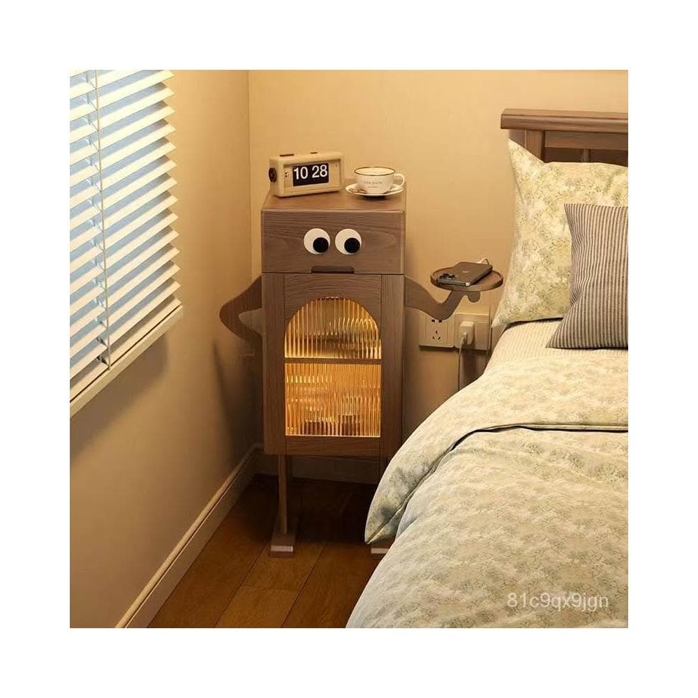 免運 創意木質家具 喬遷禮物 冬木機器人床頭櫃帶燈全實木邊幾側邊櫃客廳電視置物櫃創意床頭櫃 大眼睛叉腰床頭櫃 木邊幾