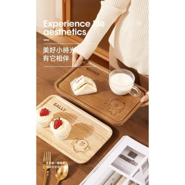 【LINE FRIENDS】長方形質感木托盤 (正版授權 熊大 莎莉 擺盤 牛排 餐盤 披薩板 木質托盤 點心盤 甜點盤 果盤 盤子 餐墊 餐盤 炸物盤 蛋糕盤西餐具 抽獎禮物 辦公小物 餐廚 送禮 生日禮物 交換禮物 聖誕禮物)
