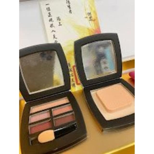 宣羿紙藝 金紙/紙紮-紙紮香奈兒彩妝盒 化妝盒 保養品 粉餅 眼影 口紅 喪葬用品 禮儀用品 蓮花 香奈兒 紙紮 禮儀