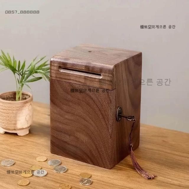 免運 可開發票 捐款箱 桌上型 捐錢箱木質存錢箱創意大人傢用儲蓄罐硬幣儲存罐衹進不出生日禮物 木質募捐箱 奉納箱