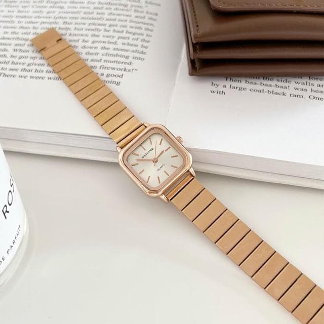 【EMMA SUE】手錶 手錶女生 禮物 小方錶 女士腕錶 方形手錶 考試專用女錶 港風 氣質手錶 高顏值 石英錶 學生手錶 高級感