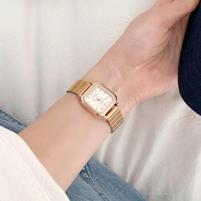 【EMMA SUE】手錶 手錶女生 禮物 小方錶 女士腕錶 方形手錶 考試專用女錶 港風 氣質手錶 高顏值 石英錶 學生手錶 高級感