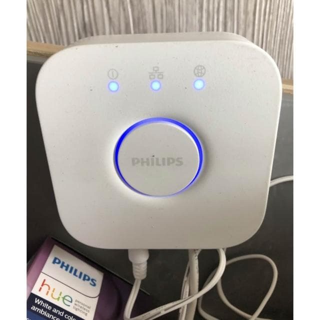 【Philips 飛利浦】 飛利浦 PHILIPS Hue無線智慧照明-橋接器 2.0 版