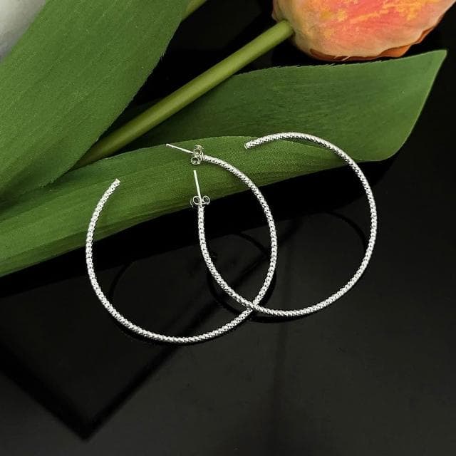 【MoonDy】飾品 耳環 純銀耳還 女生耳環 圈圈耳環 抗過敏耳環 耳圈 小眾設計 穿搭配件 氣質耳環 4CM 