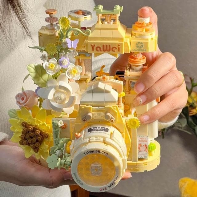 積木拼裝永生花復古相機模型女生桌面擺件拼圖成人畢業禮物送閨蜜