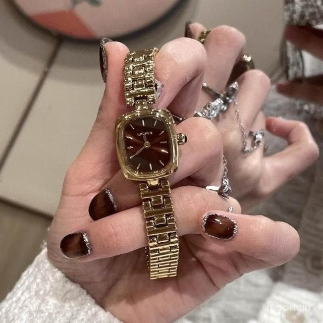 偉偉錶錶 氣質小金錶手鏈款竹節鏈女小巧精緻複古石英錶輕奢小衆高級感手錶