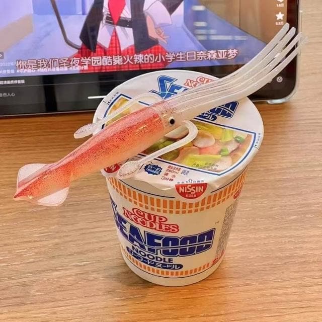 創意日式泡麵叉子 魷魚形 章魚 叉子 魷魚叉 魷魚泡麵叉子 日式魷魚叉 杯麵叉子 搞怪 可愛 男女禮物