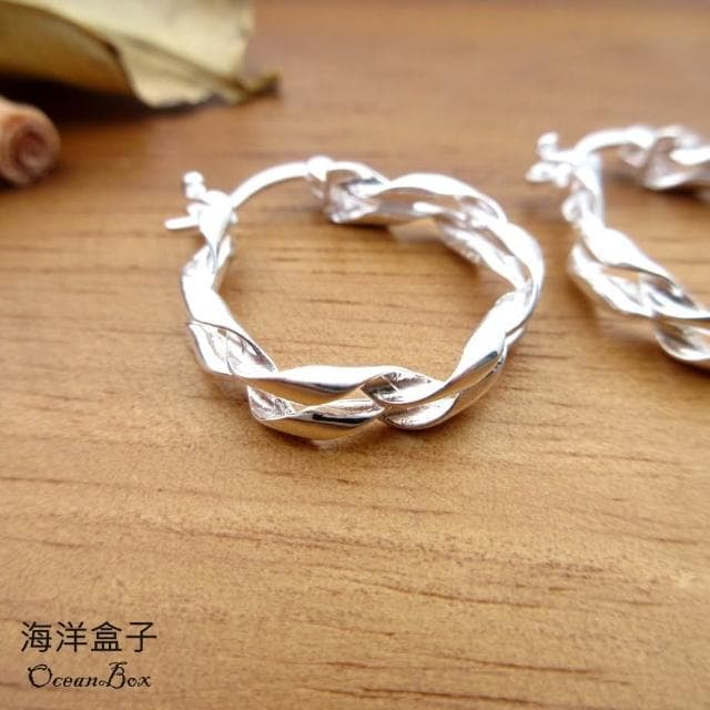 【海洋盒子】極簡亮面不規則扭轉線條S925純銀針式易扣耳環.圈圈耳環
