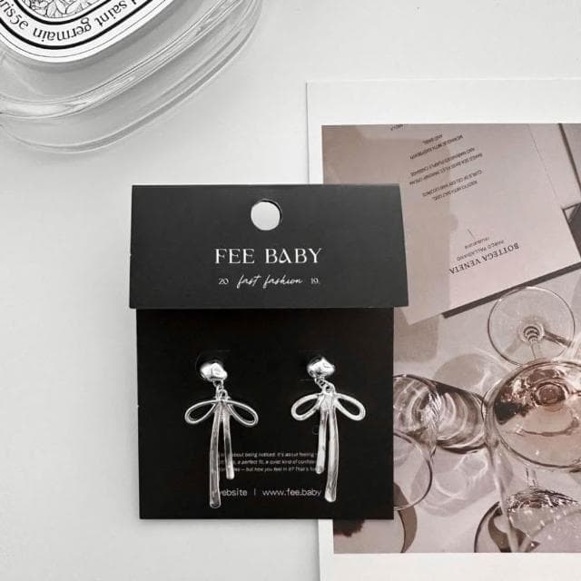 【FEE BABY】【Fee現貨單色新品】925純銀清冷絲帶立體蝴蝶結耳釘🔥耳針 耳環 配飾 珍珠光 耳飾 復古輕奢氣質 女生飾品 韓系耳
