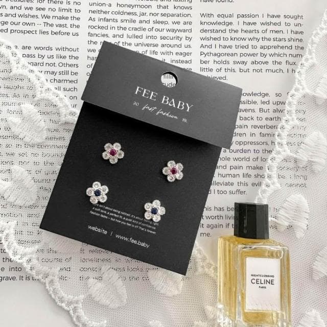 【FEE BABY】【Fee現貨2色新品】925純銀粉藍碎鑽小花金屬耳釘🔥耳針 耳環 配飾 珍珠光 耳飾 復古輕奢 女生飾品 韓系耳環