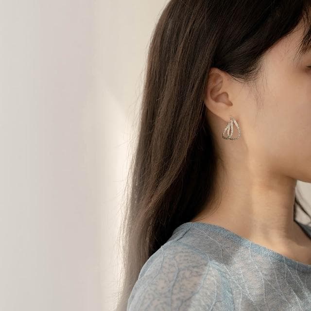 【Queenshop】QUEENSHOP_ S 正韓 麻花編織雙環造型耳針式耳環 現+預 07030939