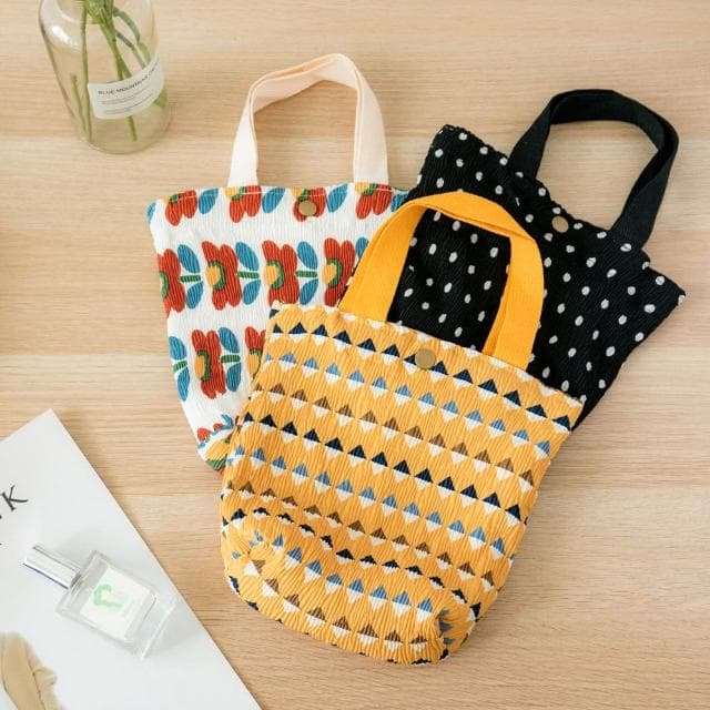 【AHUA 阿華有事嗎】AHUA阿華有事嗎 韓系包包 幾何抓皺手提小布包 B0047 韓妞必備小物 百搭配件 包包 袋子 手袋 日系 芬蘭風