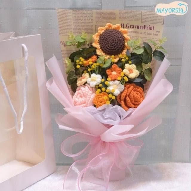臺灣現貨 成品發貨 成品毛綫編織花束 手工編織花束 敎師節 情人節 畢業禮物 嚮日葵玫瑰送朋友閨蜜(編織花束/手工花束)