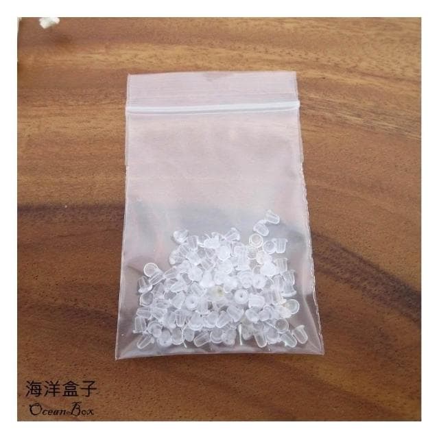 【海洋盒子】針式耳環使用。矽膠後扣一包約40-60對.每帳號限購兩組