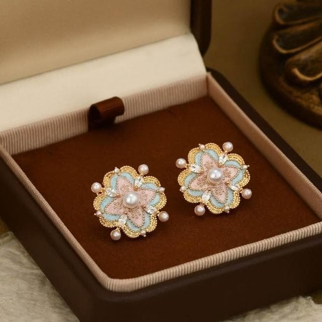 Miss Si 現貨速發 S925銀針復古法式珍珠耳釘女高級感琺瑯滴油花瓣耳環 滴釉鑲鑽花朵 民俗風中式 高級輕奢華麗感