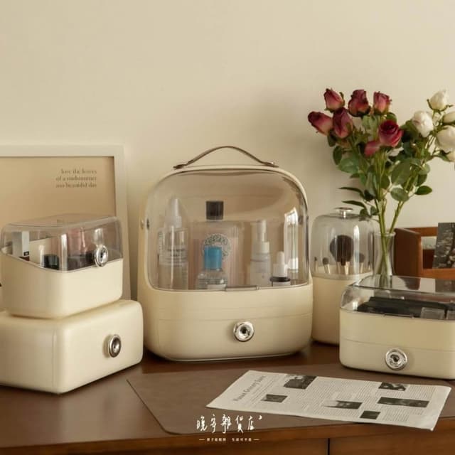 【晚安雜貨店】化妝品全系列の現貨 奶油風化妝品收納 刷具 口紅 粉餅收納 保養品收納盒 桌上收納箱  wanan/ …