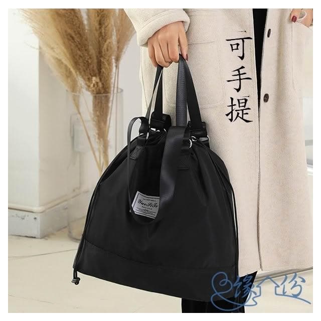 大容量抽繩可束口尼龍肩背/手提兩用包 托特包 時尚包 單肩包 運動包 情人節禮物【緣份小屋】