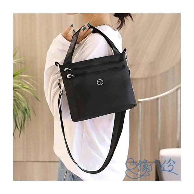 輕巧尼龍側背/手提/手腕兩用包 小方包 肩背包 淑女包 單肩包 情人節禮物【緣份小屋】