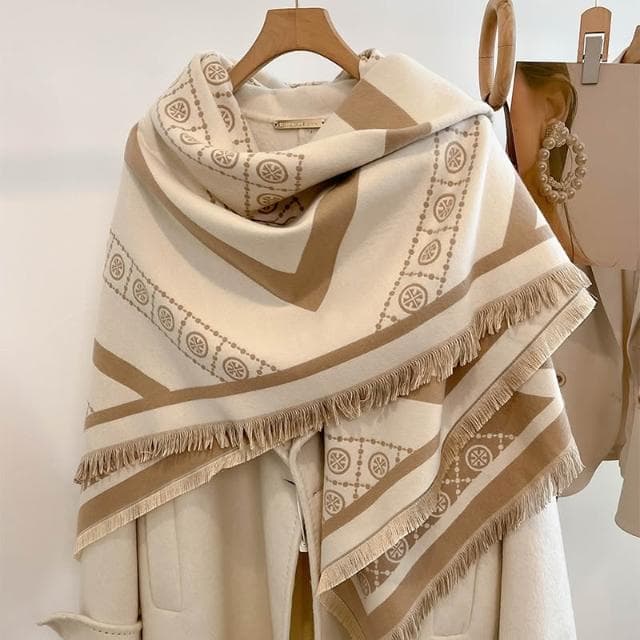 🎗飾間首飾鋪 2025新款大方巾披肩女外搭秋冬季仿羊绒围巾两用加厚保暖毛毯斗篷