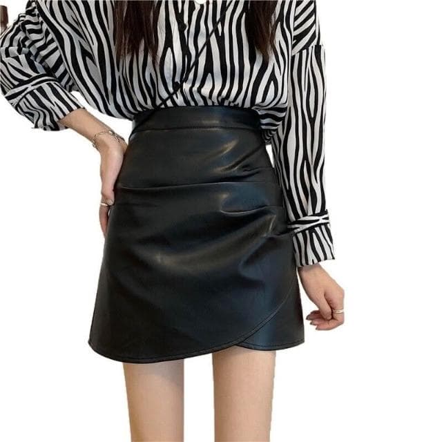 半身裙女短裙包臀裙女不規則皮裙半身裙女2025新款秋冬pu顯瘦包臀高腰a字褶皺氣質短裙洋裝裙子約會生日包臀短裙女