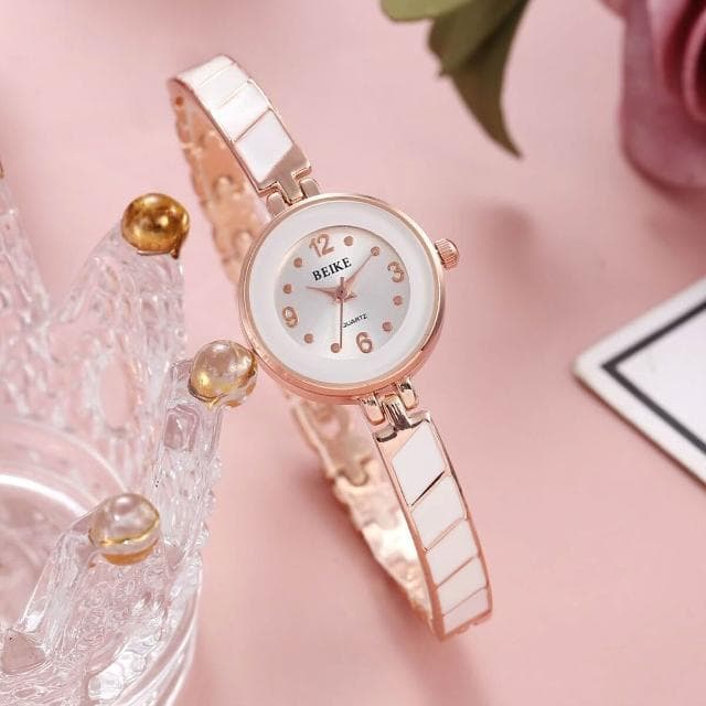 手錶女2025新款女款學生簡約石英錶高顏值ins風小巧精緻女士瑞士錶國高中生光動能腕錶氣質小眾女用手錶輕奢高級感精工錶