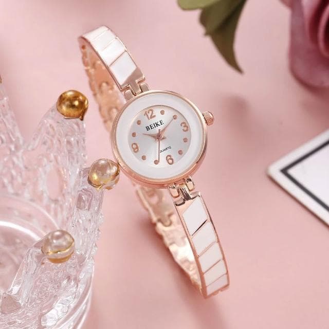 手錶女2025新款女款學生簡約石英錶高顏值ins風小巧精緻女士瑞士錶國高中生光動能腕錶氣質小眾女用手錶輕奢高級感精工錶