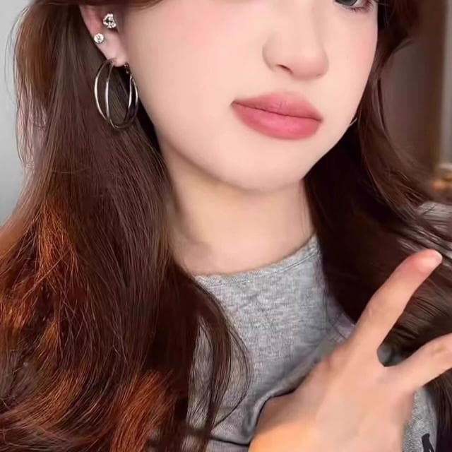 耳環銀色雙層交叉耳圈無耳洞蚊香盤耳夾女小眾設計感素圈耳環顯臉小輕盈精緻輕奢高級韓國不過敏看不膩超閃耳環耳飾配禮服百搭禮物