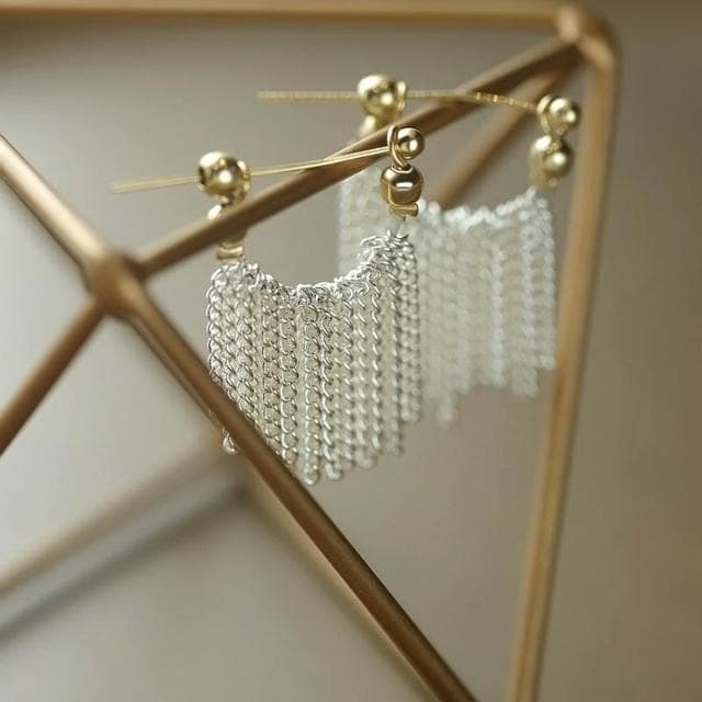 Miss Si【現貨速發】無耳洞耳夾/耳針༟ 璀璨銀河 瀑布耳環 小眾設計 輕奢華麗 高級感流蘇 無痛耳夾 蚊香盤 耳飾