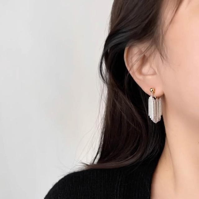 Miss Si【現貨速發】無耳洞耳夾/耳針༟ 璀璨銀河 瀑布耳環 小眾設計 輕奢華麗 高級感流蘇 無痛耳夾 蚊香盤 耳飾