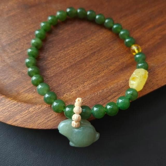 【Paiya 派亞】天然6MM和田玉碧玉小兔子蜜蠟貔貅金珀手鏈手串
