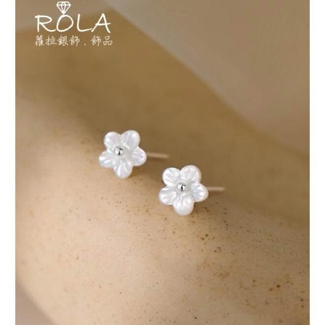ROLA蘿拉銀飾.飾品 “現貨當天出”//一對價// 漂亮貝殼五花瓣花朵999足銀耳環耳針 防過敏 花朵`