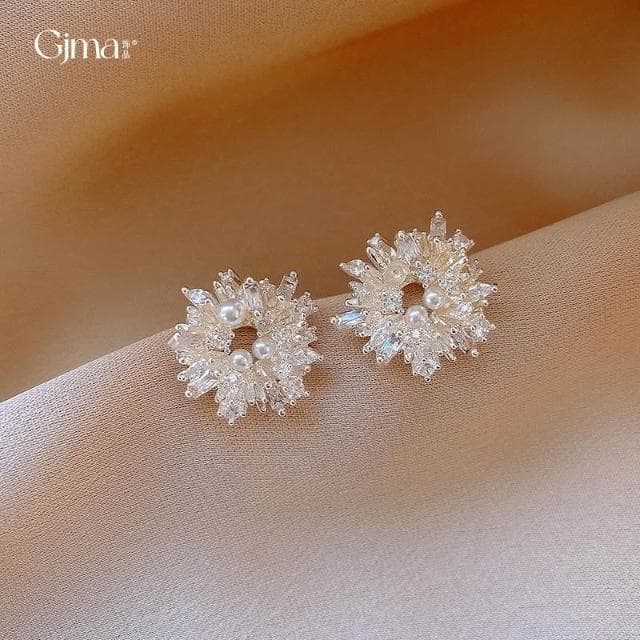 Miss Si【現貨速發】絢爛皓石珍珠煙花銀針圓形花朵耳環 璀璨煙花太陽花耳針 超閃精緻小眾輕奢風鋯石珍珠時尚高級感耳飾