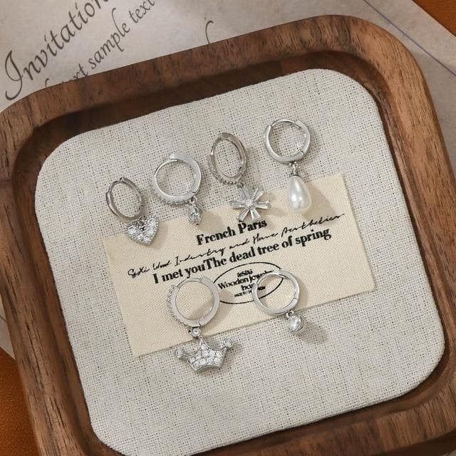 Miss Si【現貨速發】花瓣珍珠愛心皇冠  一卡三對套裝耳環 套組 微鑲鋯石 精質輕奢華麗 養耳 耳飾氣質耳扣 百搭