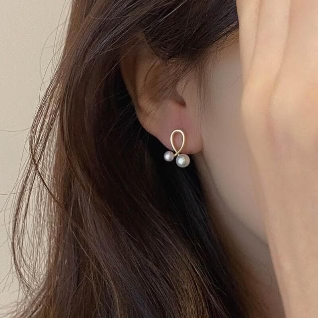 耳環女仿珍珠耳釘女輕奢高級小眾設計感氣質新款簡約耳飾珍珠耳環耳釘耳飾女生耳環法式耳環流行百搭耳釘生日禮物貼耳耳環