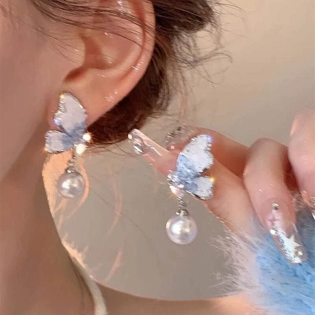 耳環翩翩起舞~藍色水晶蝴蝶珍珠耳環小眾設計感高級感耳釘耳飾女 耳環耳釘耳飾女生耳環法式耳環流行百搭耳釘生日禮物貼耳耳環