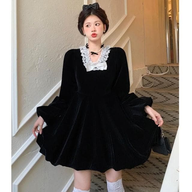 連衣裙赫本風千金感秋冬裝法式赫本高級設計感小黑裙小個子顯瘦公主裙連衣裙絕美辣妹收腰連衣裙女裝氣質小黑裙生日禮裙小香風短裙