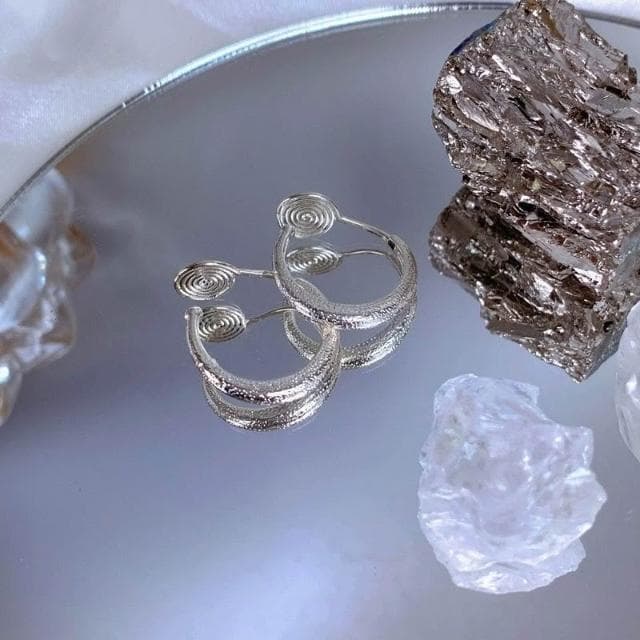 滿188出貨 韓系珍珠耳環 耳夾 無耳洞 耳針 夾式耳環 盤蚊香耳夾 耳飾 耳扣 飾品 金色耳環 生日禮物 好物-12