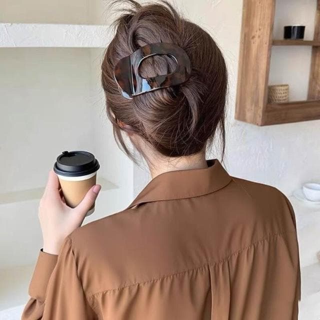 鯊魚夾女髮夾一字夾扁平抓夾不硌頭發卡大號後腦勺鮑魚盤發夾高級感2025新款鴨嘴夾女( 聖誕節 生日 髮飾 頭飾 禮物)