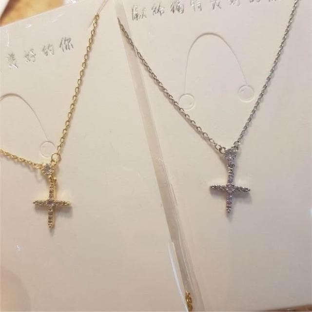 【18k金鋯石十字架項鍊】基督教 福音禮品 受洗禮物 生日 聖誕節 禮物 耶穌 搬家喬遷 聖經故事 恩典之約禮物店