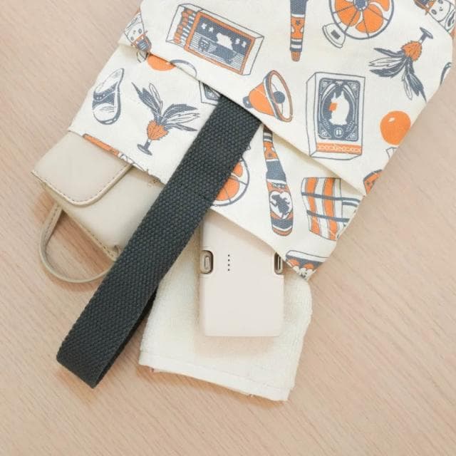 Readmoo讀墨 7吋 mooInk Nana 彩色電子書閱讀器+犢犢小提袋-暗夜黑/迷月白