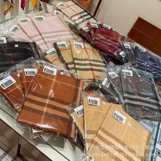 好夢想精品館  秋冬25新款羊毛格子羊絨圍巾女百搭男女披肩兩用外搭情侶圍脖