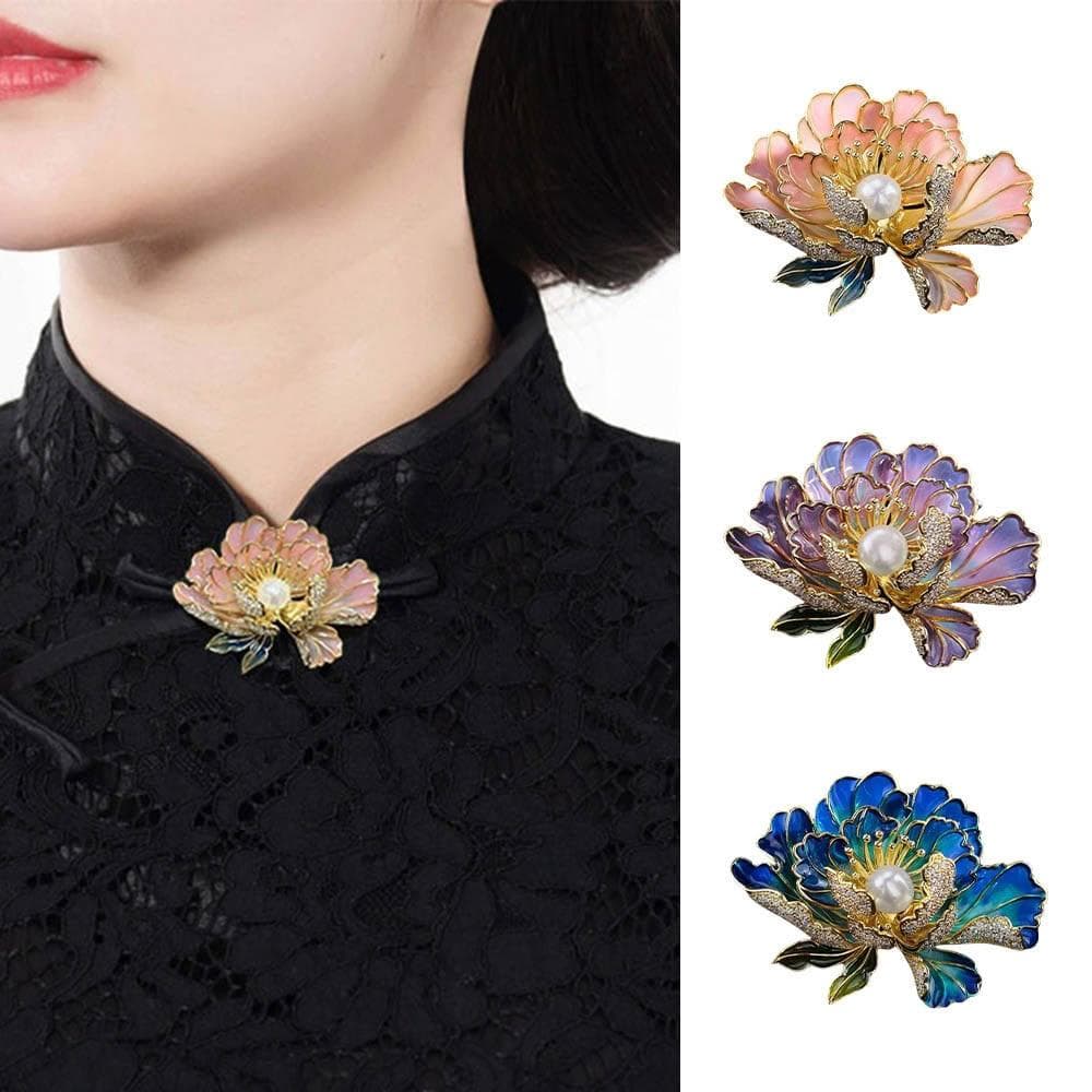 【EMMA SUE】金屬別針 造型胸針 鋯石 旗袍配件 送長輩 紀念日禮物 新年胸針 珍珠 配飾 優雅 花開富貴 牡丹花 胸針 別針 