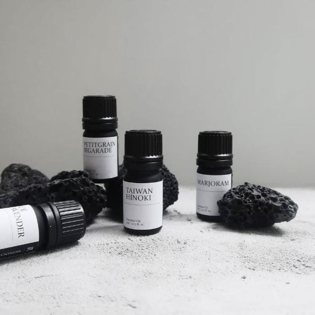 灰調 PLANET 小星球｜水泥擴香石花器 + 純天然精油3件組