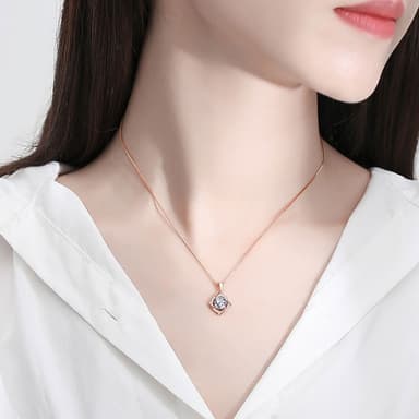 【LEESA】莫桑石\氣質項鍊\項鍊女\925純銀項鍊\鎖骨鍊\鋯石項鍊\吊墜\短鍊\女友禮物\情侶紀念禮物
