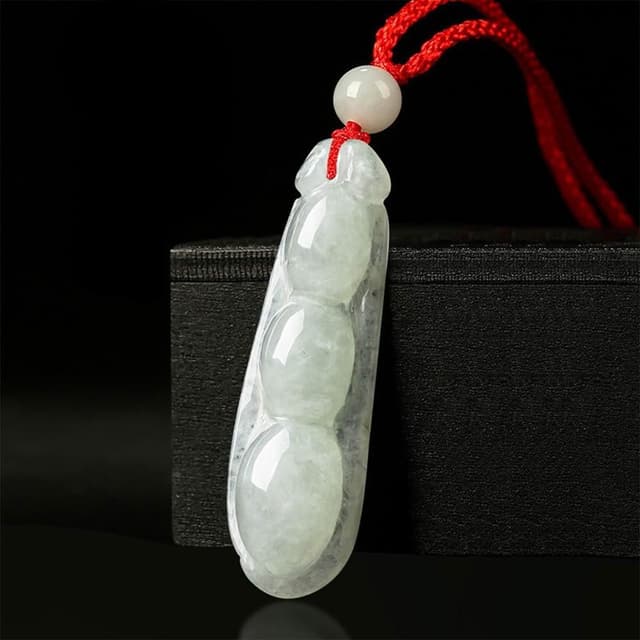 【LEESA】福豆玉墜\玉項鍊\翡翠吊墜\冰種玉石\招財進寶\護身符\保平安\新中式\禮物\玉佩\項鍊\飾品