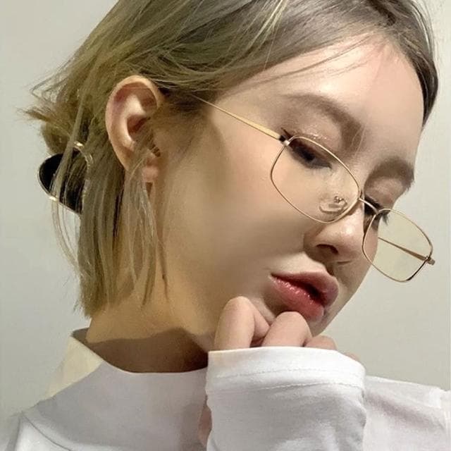 【MoonDy】眼鏡 鏡架 鏡框 金絲眼鏡 近視眼鏡架 小臉眼鏡 細框眼鏡 純鈦眼鏡 女生眼鏡 長方形眼鏡 銀色眼鏡 生日禮物